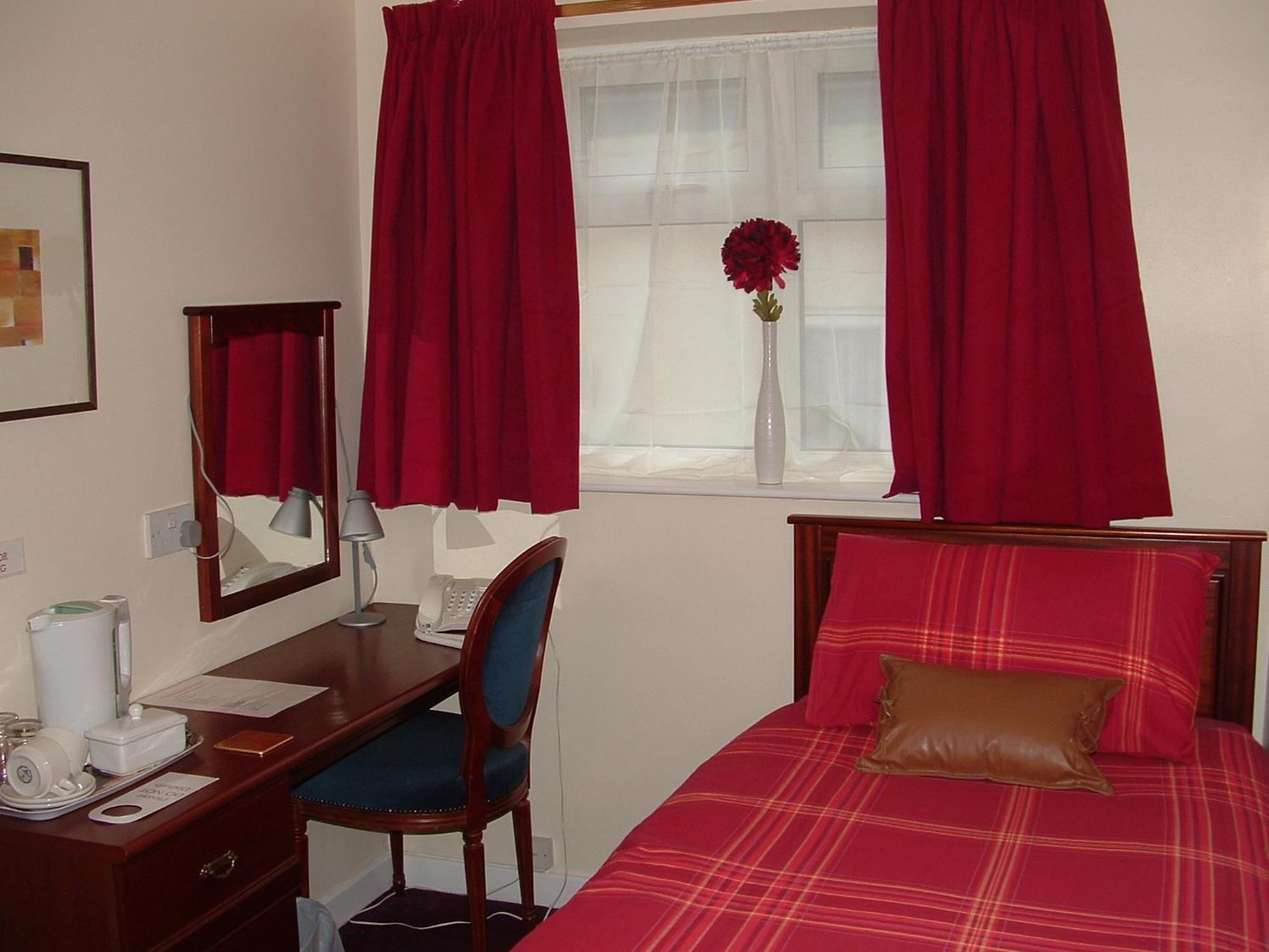 The Waverley Hotel ครูว์ ภายนอก รูปภาพ